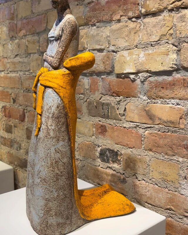 Before everything fell apart with my spine back in late December, I got to meet an artist I have admired for quite awhile. @moffettfineart has created these incredible sculptures (on display at a beautiful gallery in Park City, Utah) that depict what it is like to experience a disability, human frailty, love and connection. Sam and I met with him one afternoon in December to talk art and his process and these pieces that really resonate with me. Ryan has MS; I have Lupus and Rheumatoid Arthritis, so we could bond over our shared experiences with crummy autoimmune diseases. I am so grateful for the time he took with us and for the opportunity to meet him and see his work up close! If you are in Park City, please visit the Meyer Gallery on Main Street and check out @moffettfineart pieces!